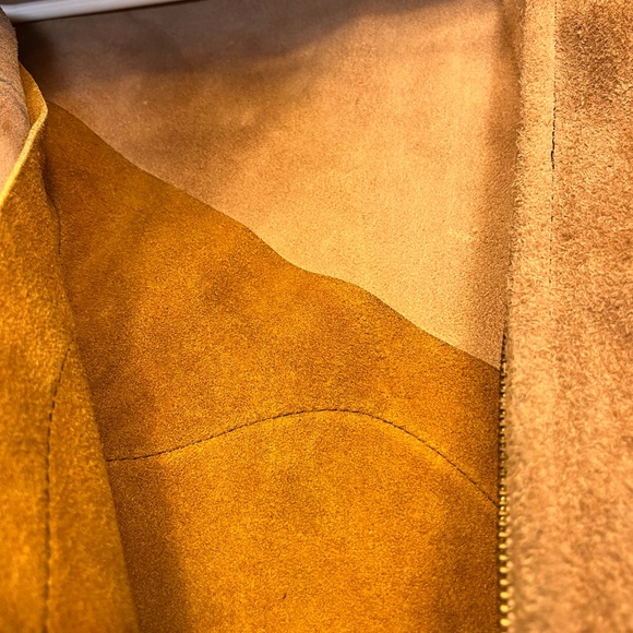 Beautiful Leather Poncho - Picture 6 of 13